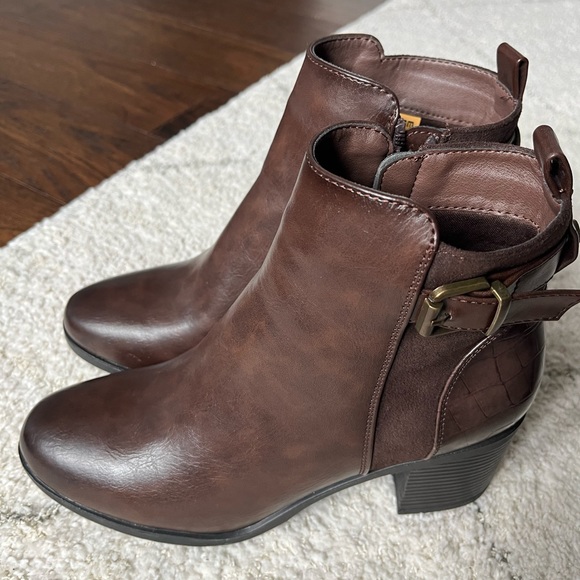 Brown Booties (Size 7) - Picture 1 of 8